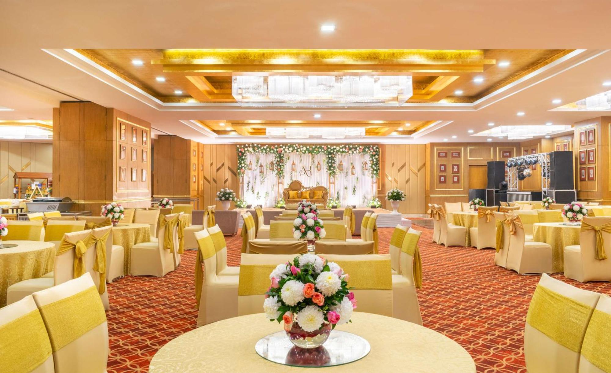 เรดิสัน โฮเต็ล คุรุคราม สุห์นาโร้ด ซิตี้เซ็นเตอร์ Hotel คูร์เคาน์ ภายนอก รูปภาพ