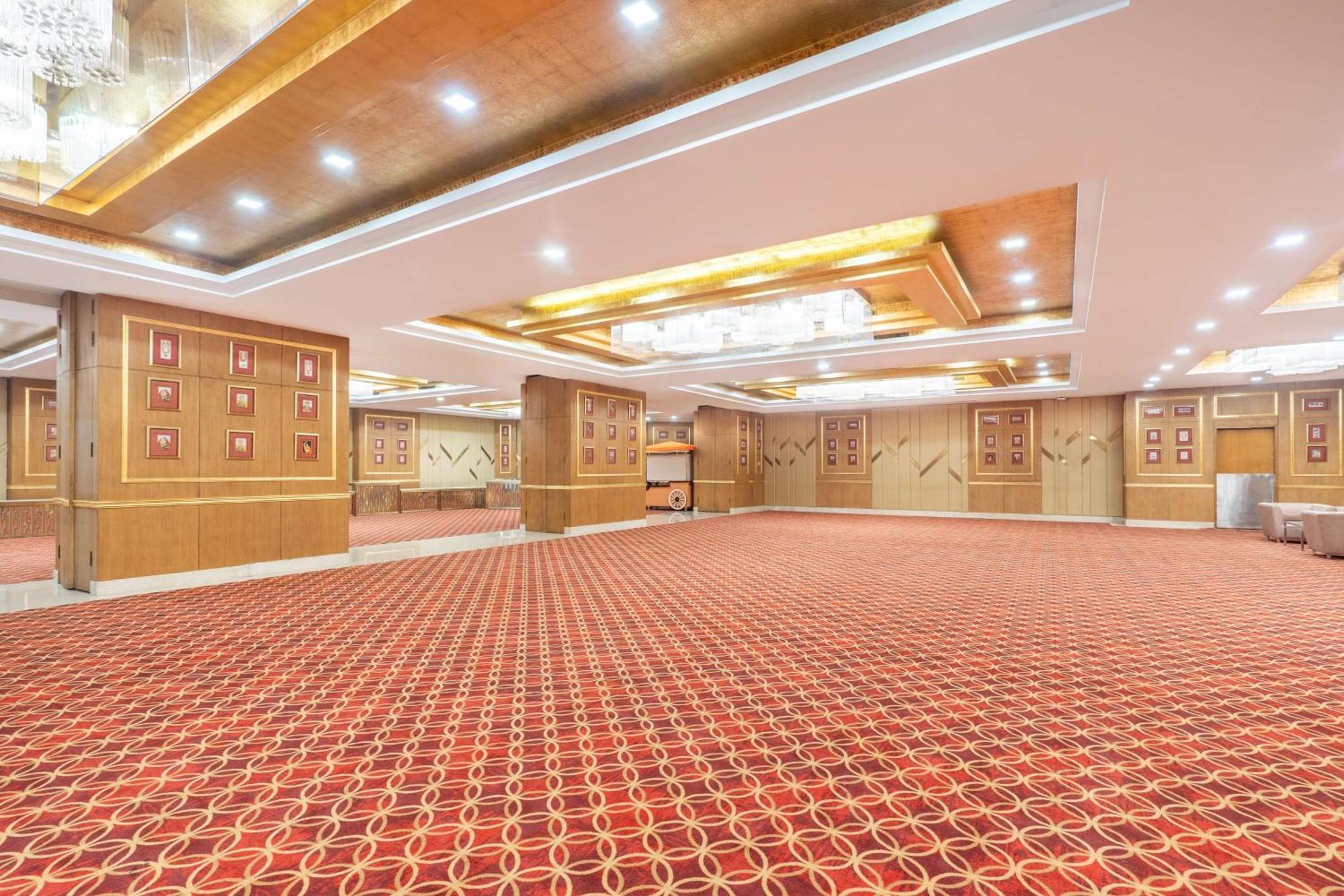 เรดิสัน โฮเต็ล คุรุคราม สุห์นาโร้ด ซิตี้เซ็นเตอร์ Hotel คูร์เคาน์ ภายนอก รูปภาพ