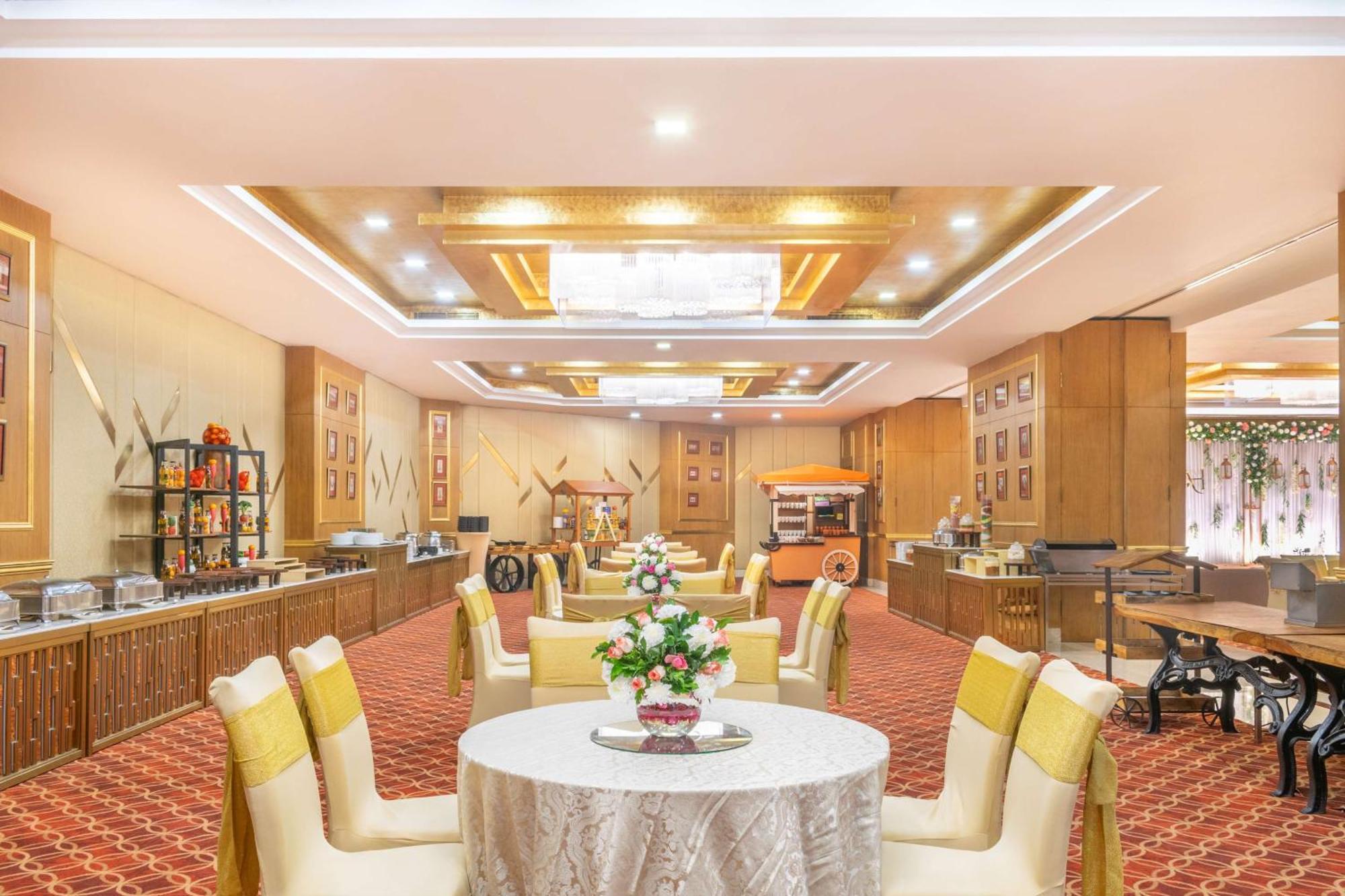 เรดิสัน โฮเต็ล คุรุคราม สุห์นาโร้ด ซิตี้เซ็นเตอร์ Hotel คูร์เคาน์ ภายนอก รูปภาพ