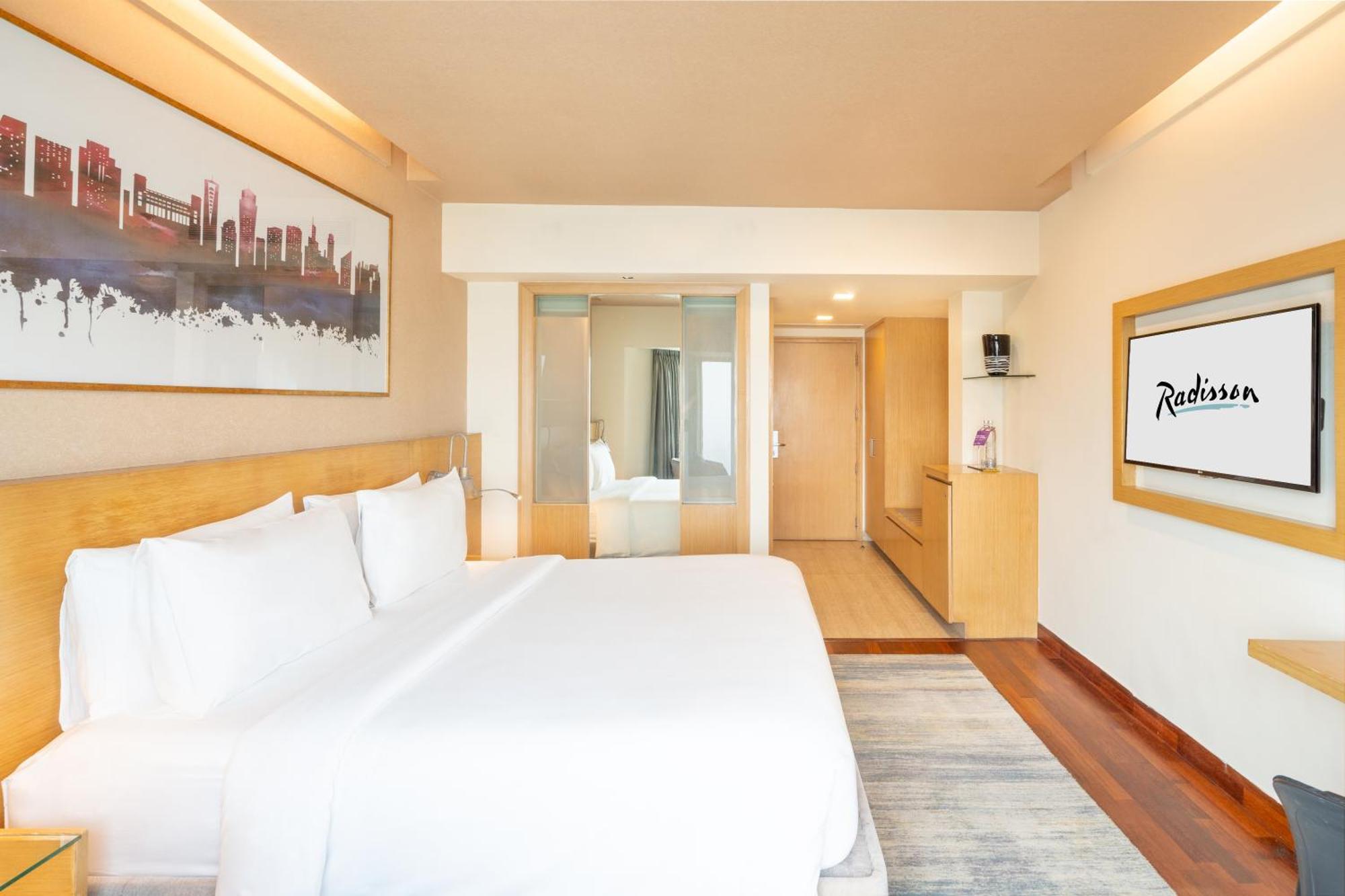 เรดิสัน โฮเต็ล คุรุคราม สุห์นาโร้ด ซิตี้เซ็นเตอร์ Hotel คูร์เคาน์ ภายนอก รูปภาพ