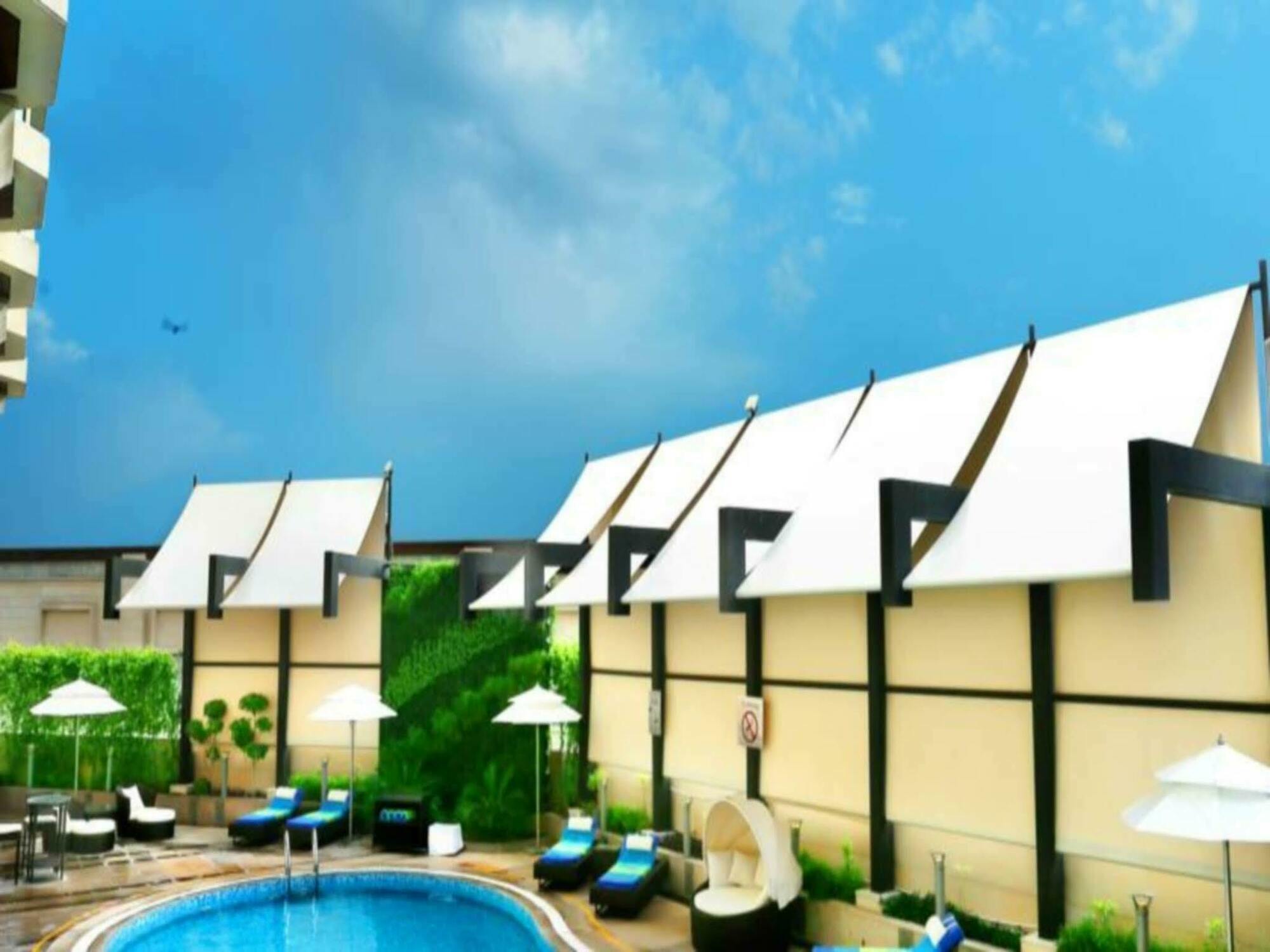 เรดิสัน โฮเต็ล คุรุคราม สุห์นาโร้ด ซิตี้เซ็นเตอร์ Hotel คูร์เคาน์ ภายนอก รูปภาพ